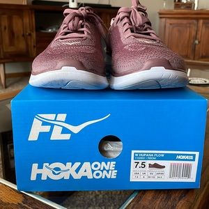 Hoka Hupana Flow